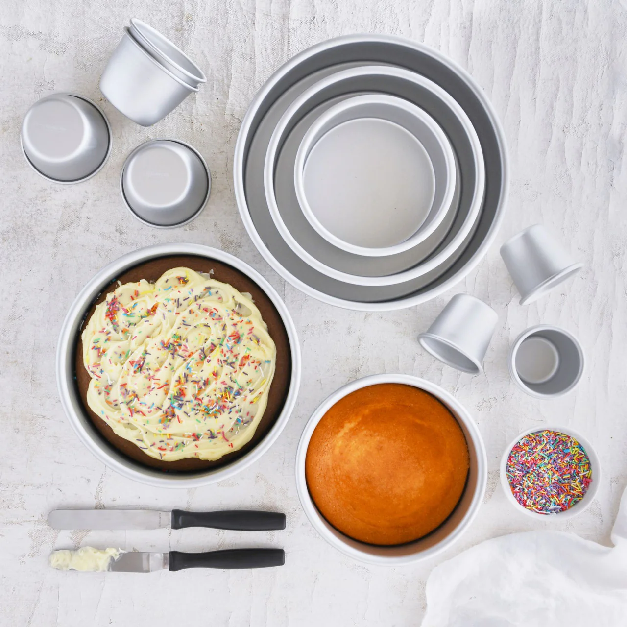 Bakemaster Silver Anodised Set of 4 Dariole Pan 6 x 5.5cm - Image 2