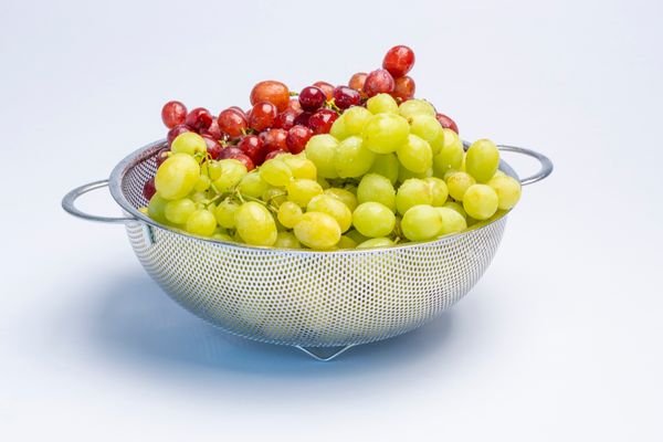 Cuisena Perforated Colander (Stainless Steel) - 25cm - Image 4