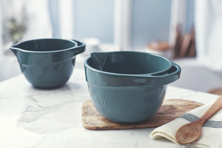 Emile Henry Mixing Bowl - 2.5L - Blue Flame - Image 5