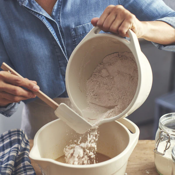Emile Henry Mixing Bowl - 2.5L - Flour - Image 4