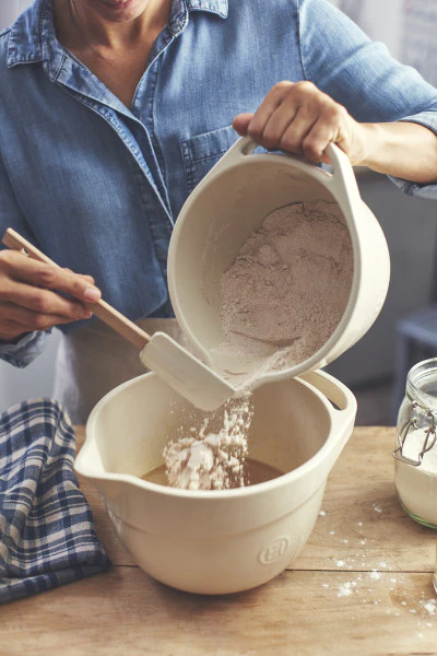 Emile Henry Mixing Bowl - 4.5L - Charcoal - Image 4