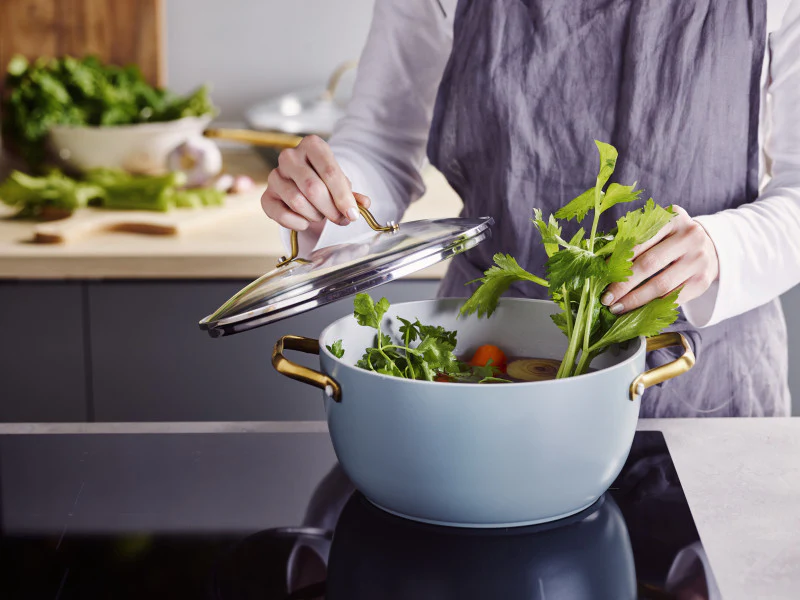 GreenPan Padova Smokey Blue Covered Casserole 24cm/4.7L - Image 4