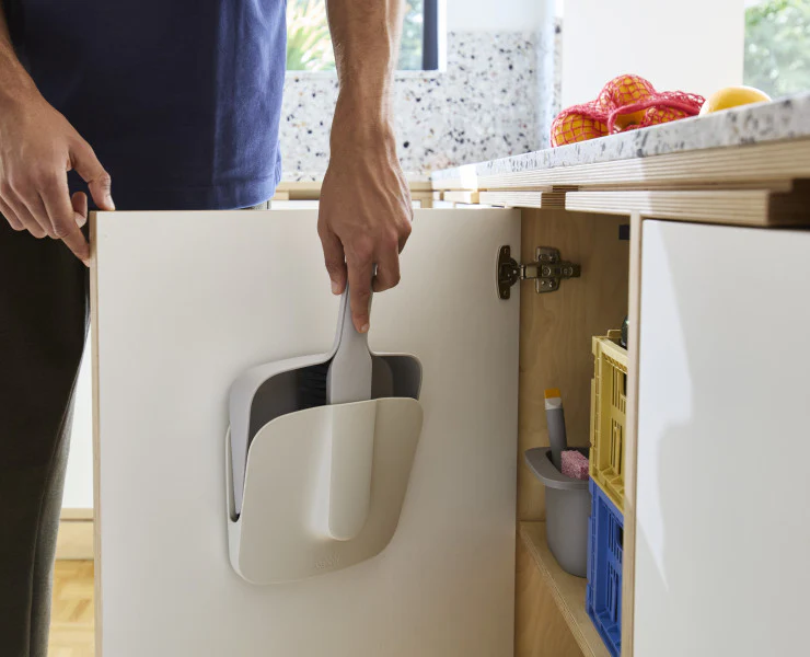 Joseph Joseph CleanTech wall-mounted dustpan & brush - Image 4