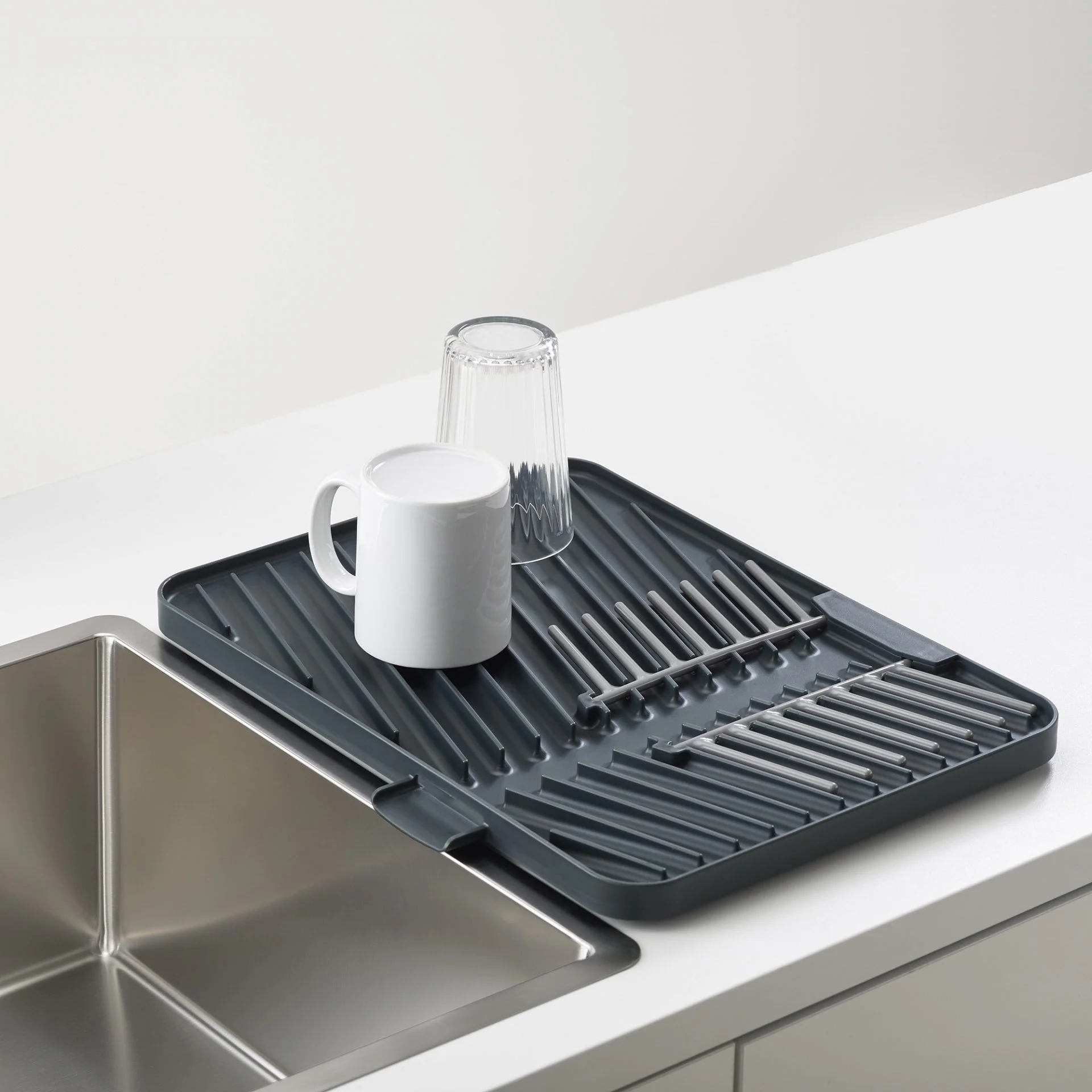 Joseph Joseph Flip-Up Drain Board Grey - Image 3