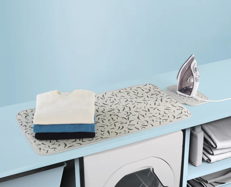 Joseph Joseph Swift Ironing Mat - Ecru Scatter - Image 4