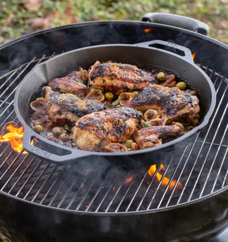 Lodge Dual Handle Cast Iron Skillet – 33.5cm × 5.5cm - Image 2
