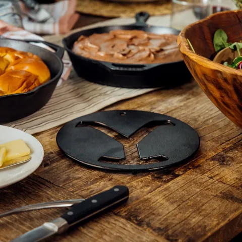 Lodge Yellowstone Power Y Cast Iron Trivet - 20cm - Image 3