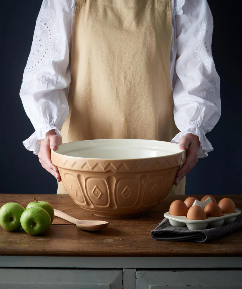 Mason Cash Cane Mixing Bowl, 33cm/6 Litre - Image 2