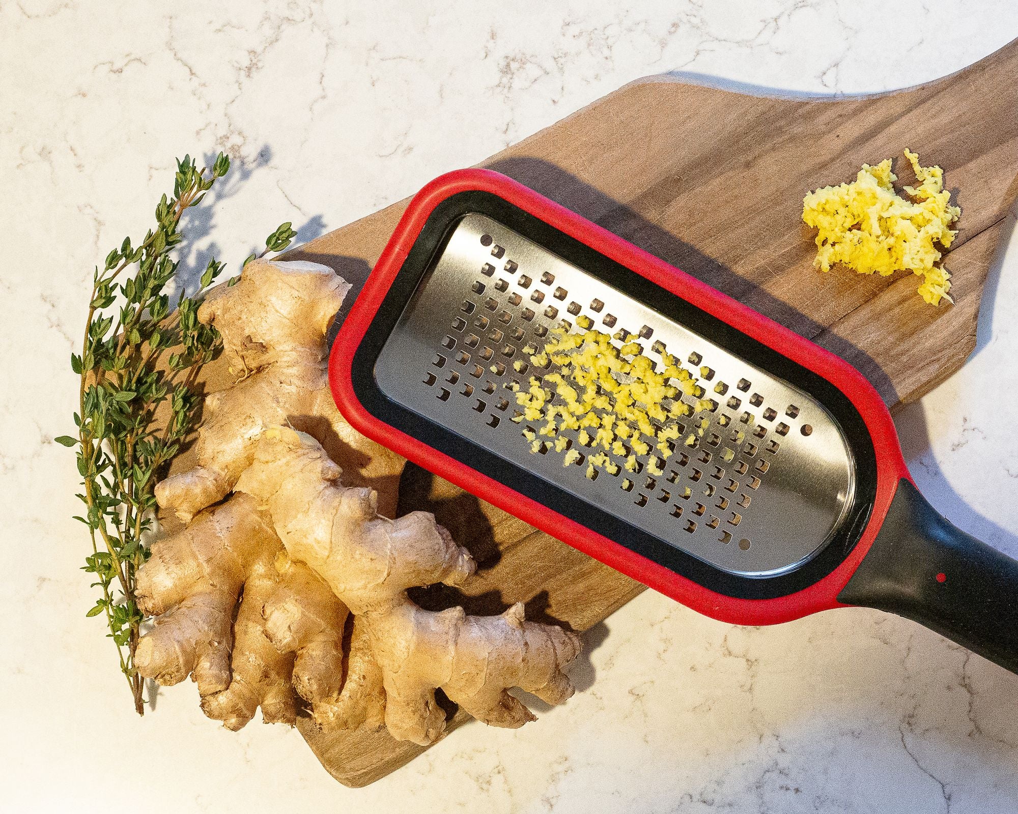 Microplane Steel Coarse Grater Red - Image 4