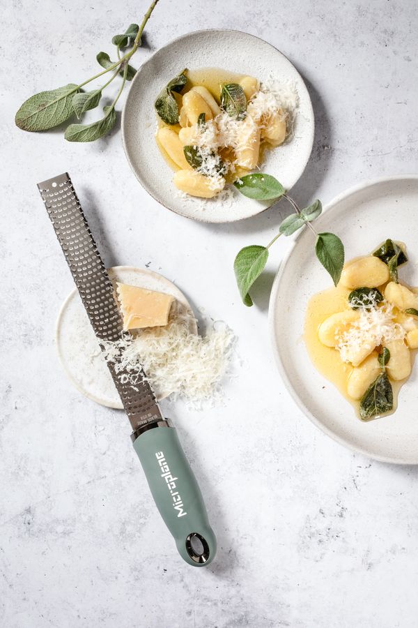Microplane Premium Zester Grater - Eucalyptus Green - Image 4
