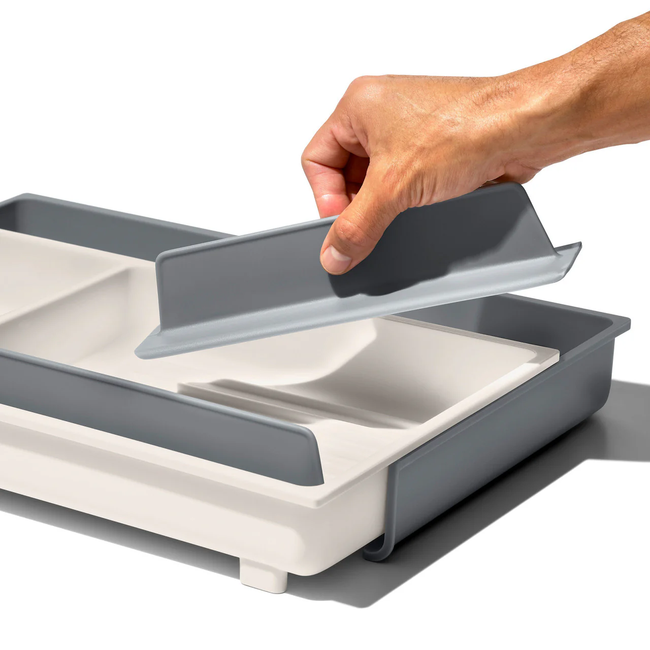 OXO Good Grips Large Expandable Kitchen Tool Drawer Organiser - Image 3
