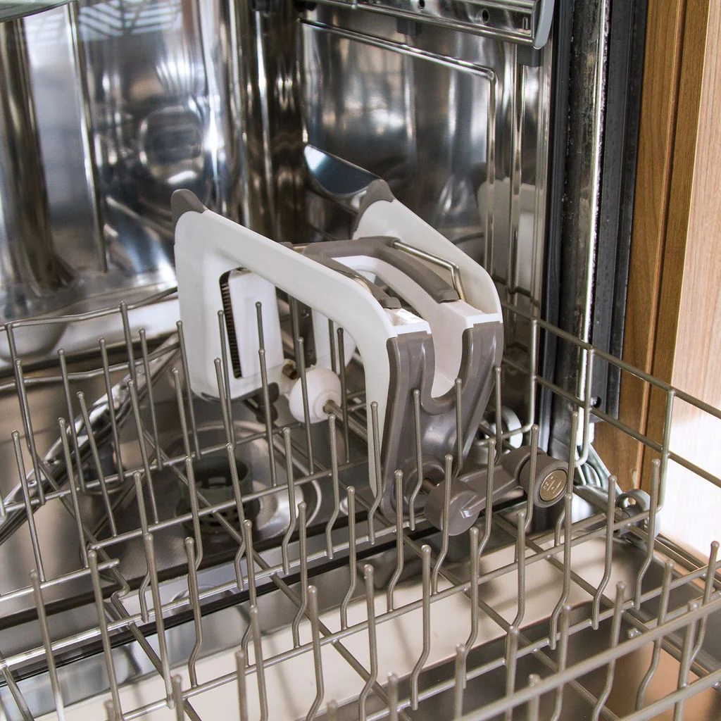 Progressive PL8 Professional Spiralizer by Progressive - Thick & thin julienne, and thin ribbon - Image 4