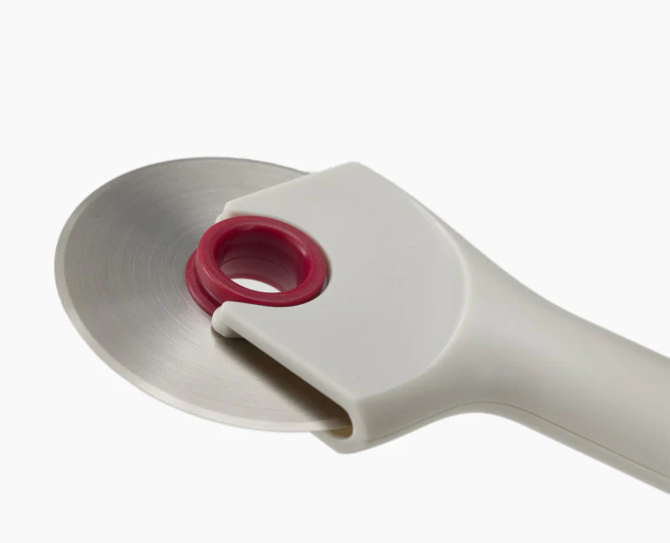 Joseph Joseph Ringo Pizza Wheel - Ideal For Cutting Pizzas, Pastries And Sandwiches - Image 4