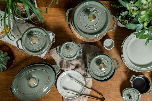 Staub Cocotte Round 24cm - Eucalyptus - Image 4
