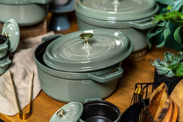 Staub Cocotte Round 26cm - Eucalyptus - Image 5