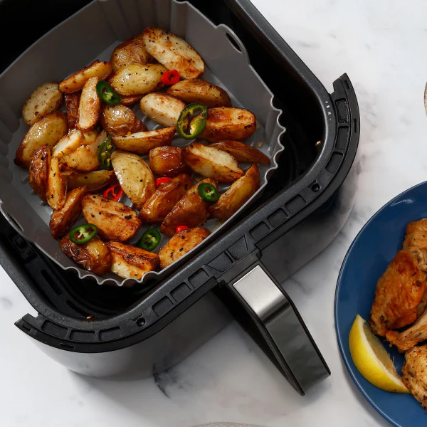 Wiltshire Air Fryer Basket 22cm Square w/ hand - Image 4