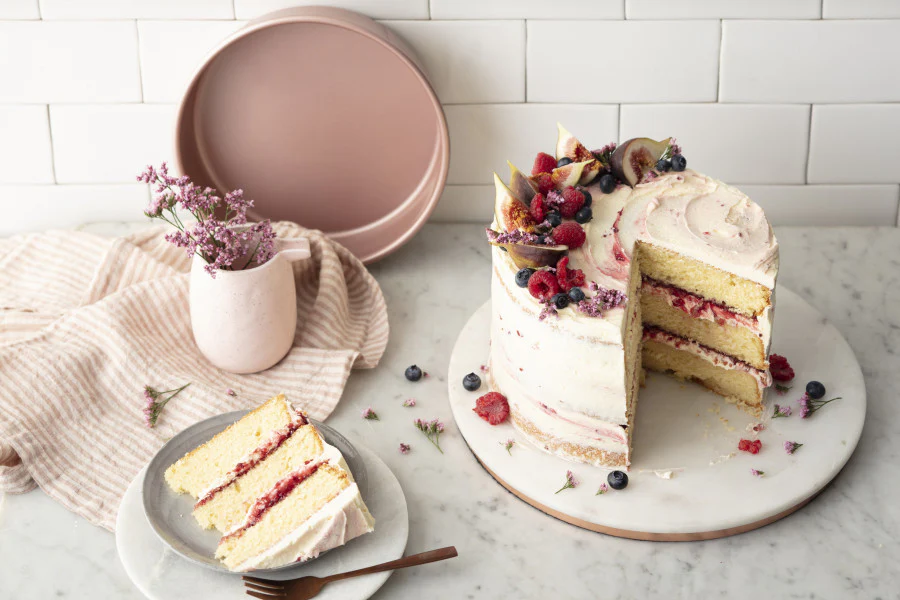 Wiltshire Rose Gold Round Cake Pan 20cm - Image 5