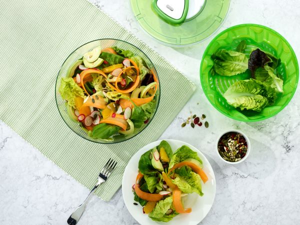 Zyliss Easy Spin 2 Small Salad Spinner Green - Image 3