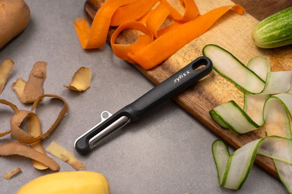 Zyliss Swivel Peeler - Image 6