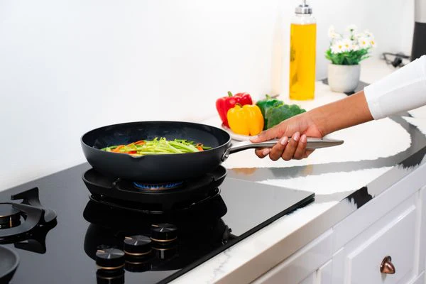 Zyliss Ultimate Pro Frypan PFAS Free - 28cm - Image 5